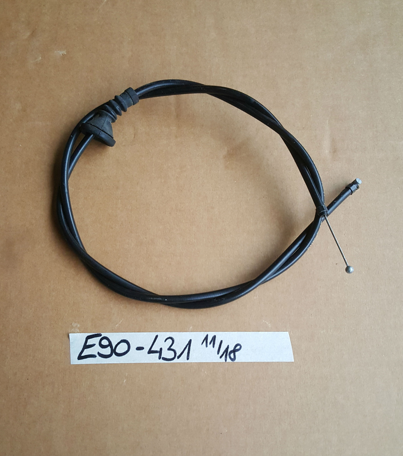 BMW E90 E91 E87 Bowdenzug hinten Betätigung Frontklappe 7184431 Seilzug Haube – Bild 1