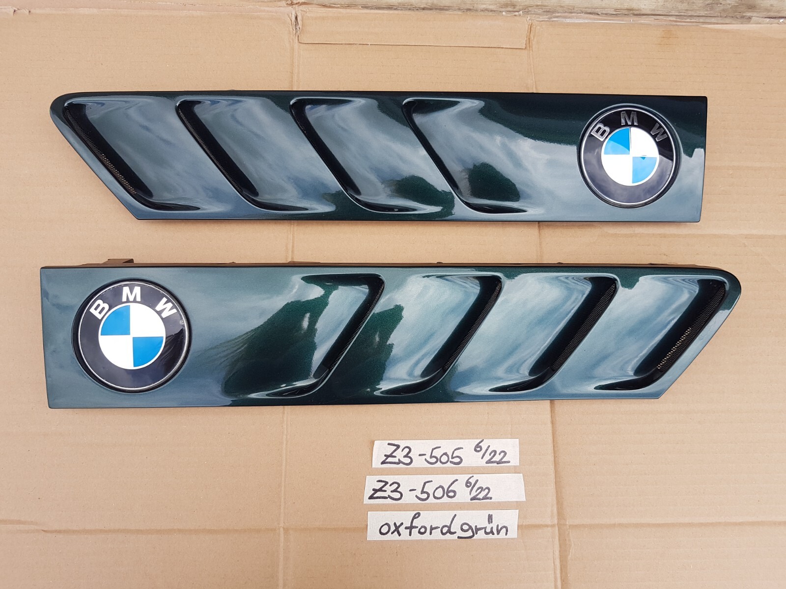 BMW Roadster Z3 Lufteinlass Ki​emen Ziergitter Motorhaube oxford grün R+L – Bild 2