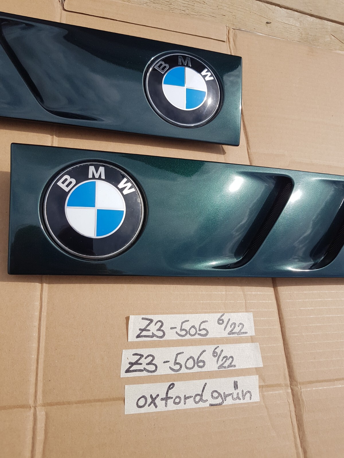 BMW Roadster Z3 Lufteinlass Ki​emen Ziergitter Motorhaube oxford grün R+L – Bild 7