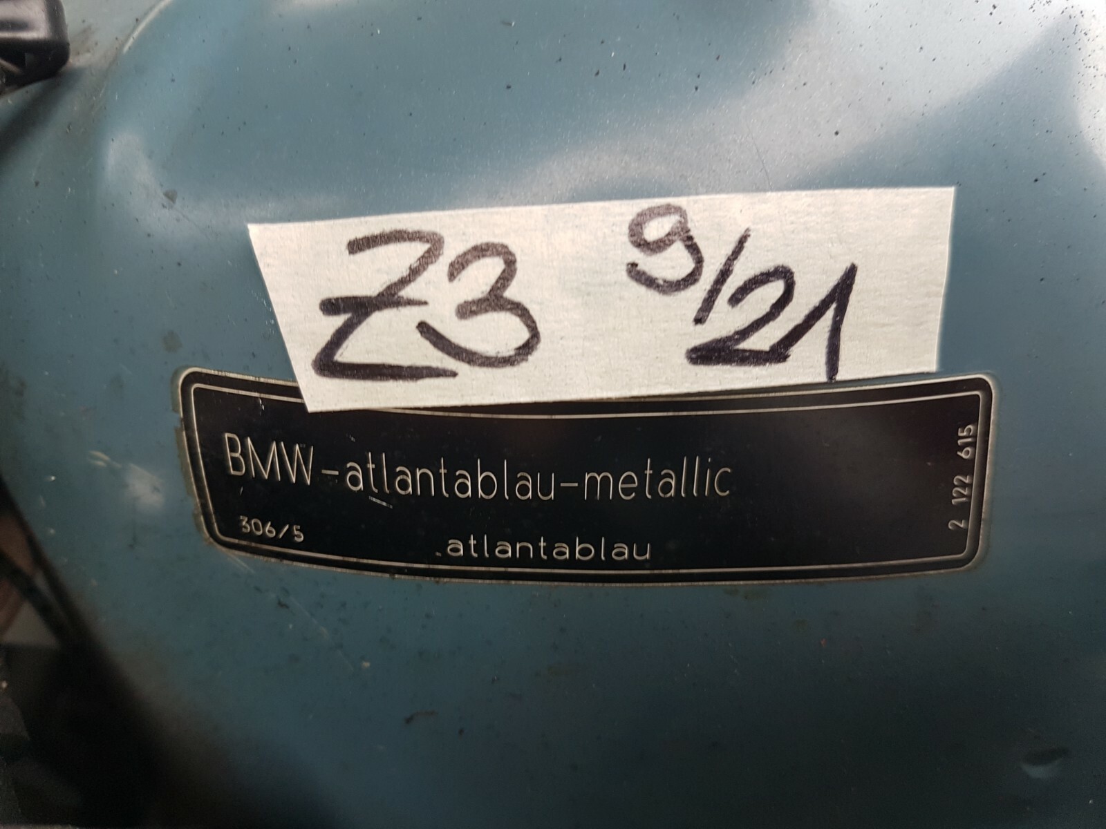 BMW Z3 Roadster Lufteinlass Ki​emen Ziergitter Motorhaube Atlanta blau R+L – Bild 6