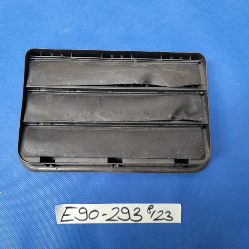 BMW 3er E90 E91 E93 LCI Verkleidung Blende Heckentlüftung Klappe 6962293 – Bild 3