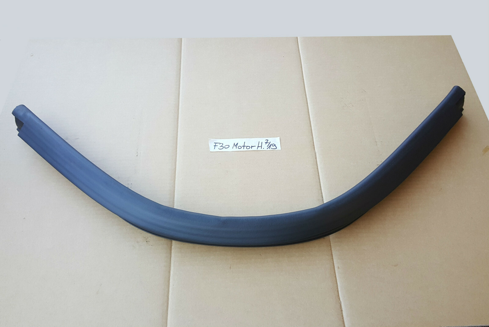 BMW F30 F31 F35 F80 Dichtung Motorraum Abdichtung Frontklappe HINTEN 7239146 – Bild 1