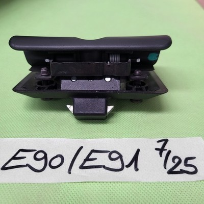 BMW E90 E91 E92 Handschuhfach Griff – Bild 3