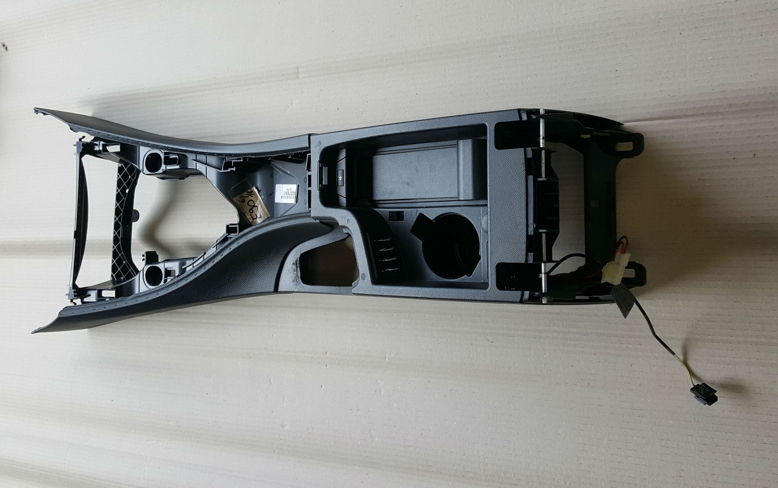 BMW E90 E91 Mittelkonsole Telefon Konsole Aux In Anschluss Zigaretten Anzünder