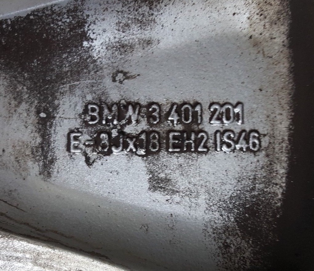 BMW E83 X3 X5 Alufelge 8J x 18 Zoll 3401201 Bridgestone Reifen 235/50 R18