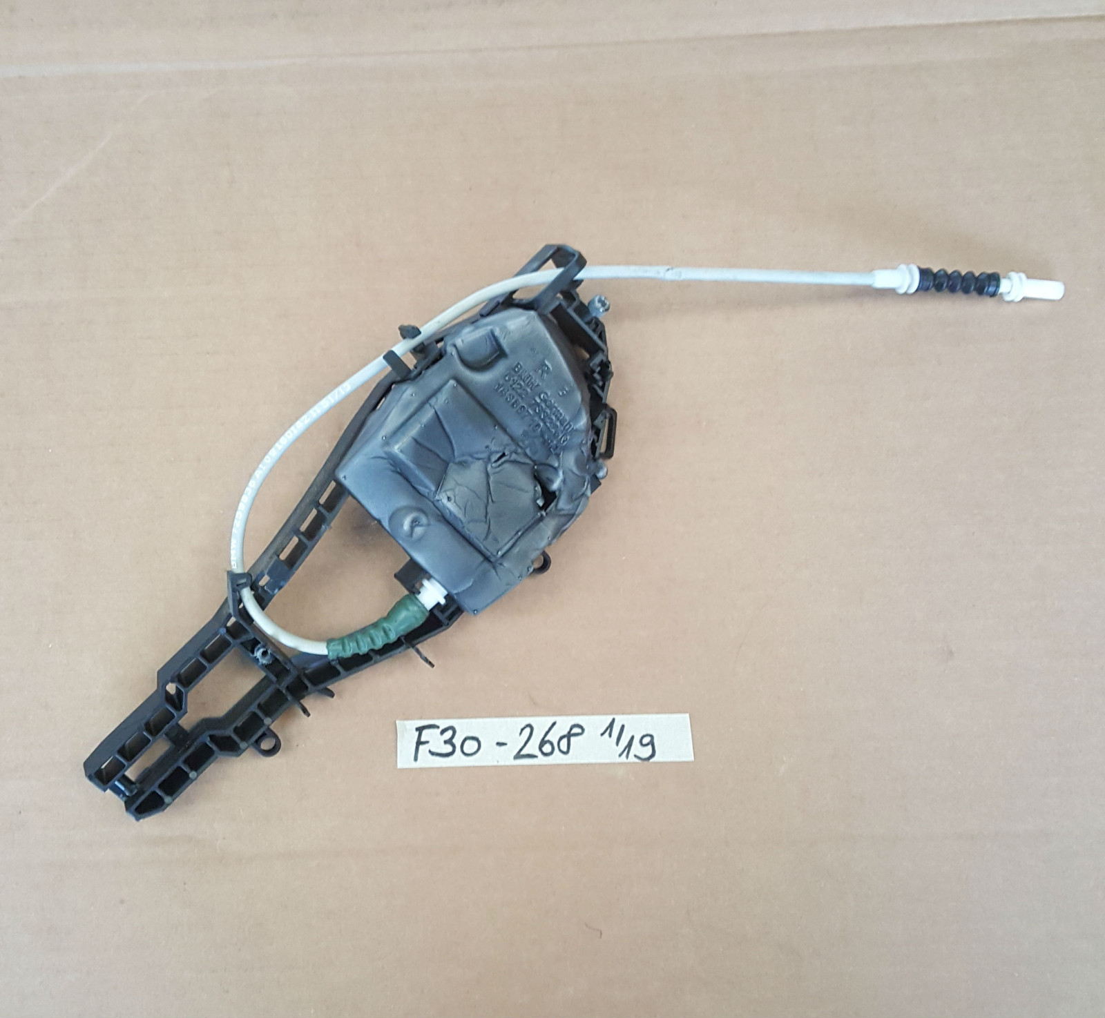 BMW F30  F31  F35  F80 Tür Griff Träger Aussen Rahmen hinten rechts  7332268