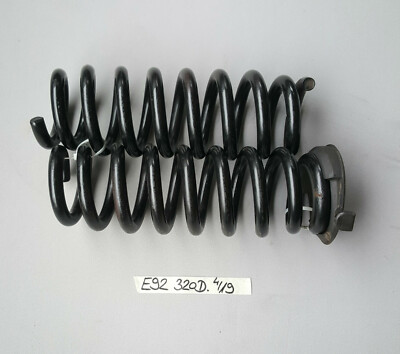 BMW E90 E91 E92 Federn Fahrwerksfeder Schrauben Spiral Feder HINTEN rechts links