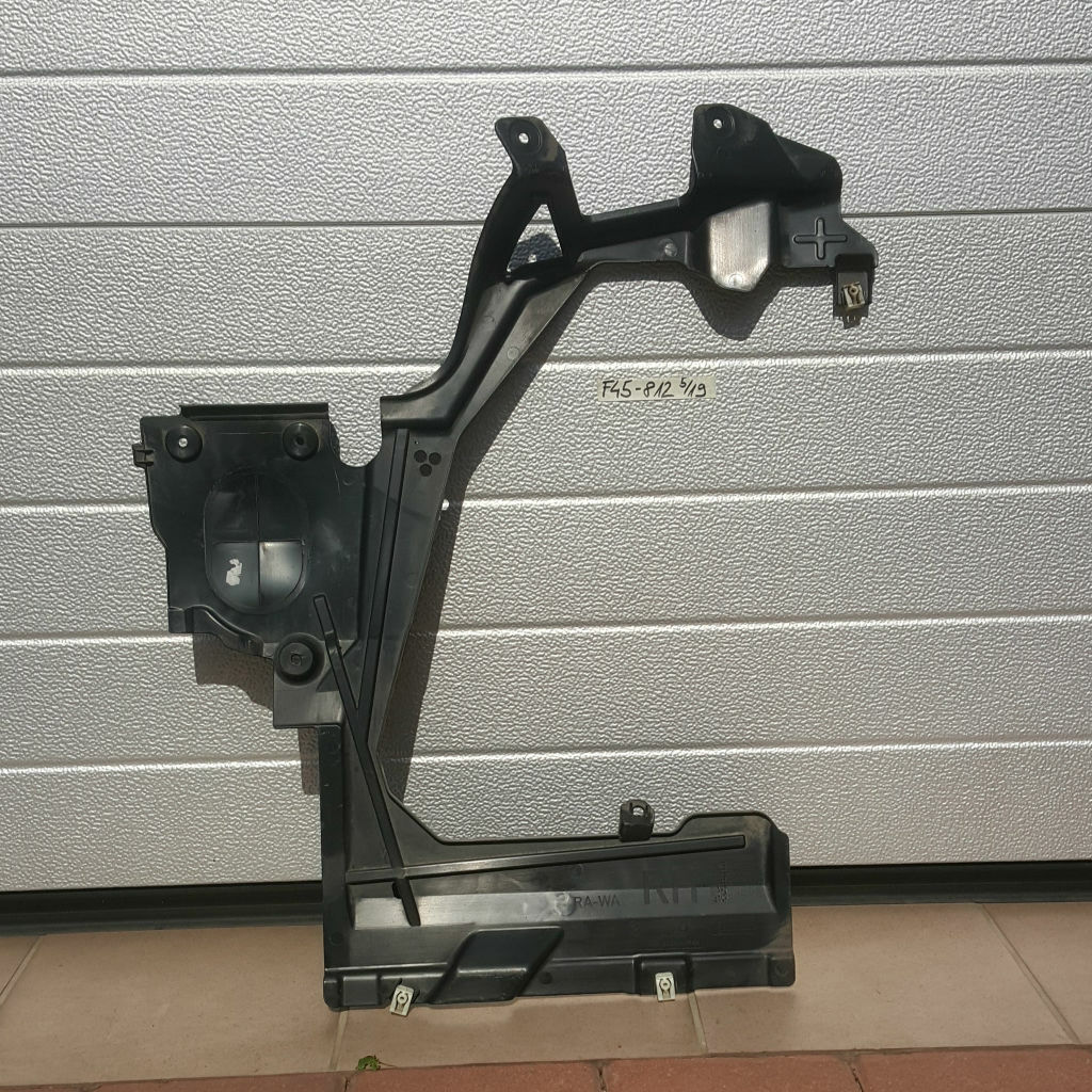 BMW 2er F45 Unterfahrschutz Platte Unterbodenverkleidung Tank rechts 7290812