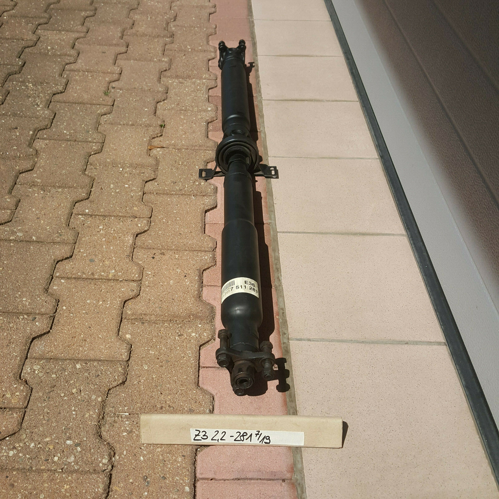 BMW E36 Z3 Roadster Kardanwelle 7511281 Gelenkwelle Schaltgetriebe 2,2 Liter – Bild 1
