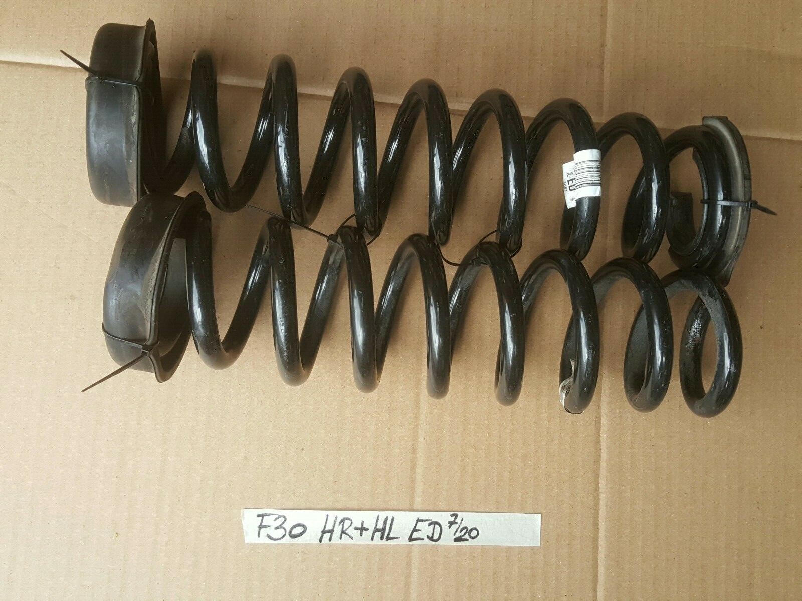 BMW F30 Spiral Schrauben Tonnen Feder für 316i Fahrwerk HINTEN links rechts 