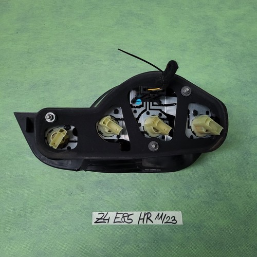 BMW Z4 E85 Rücklicht Rückleuchte Platine Heckleuchte rechts 7165722 Leiste black