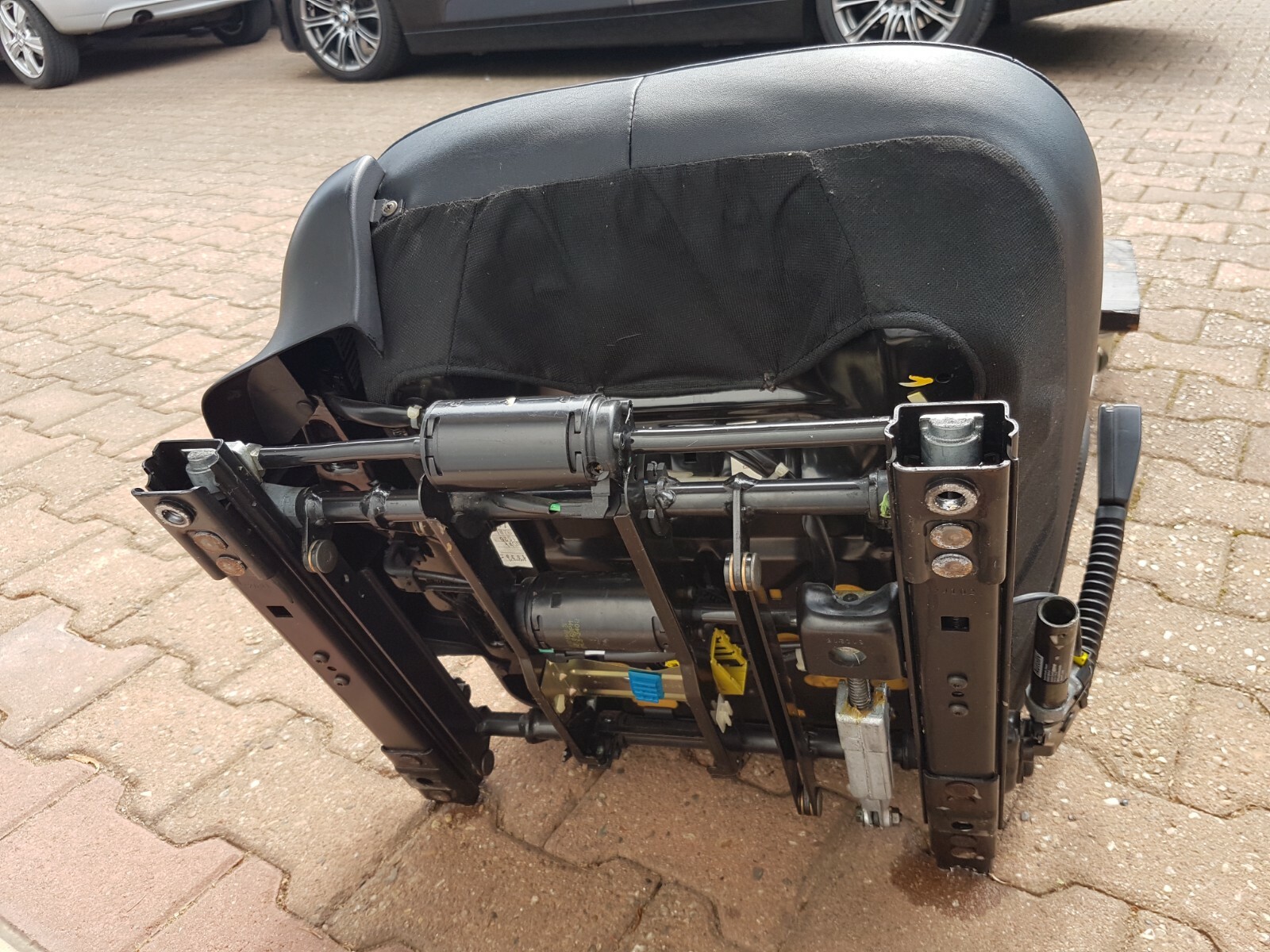 BMW Z3 Roadster Facelift Bei Fahrer Sitz Leder schwarz RECHTS  Gestell  Motor