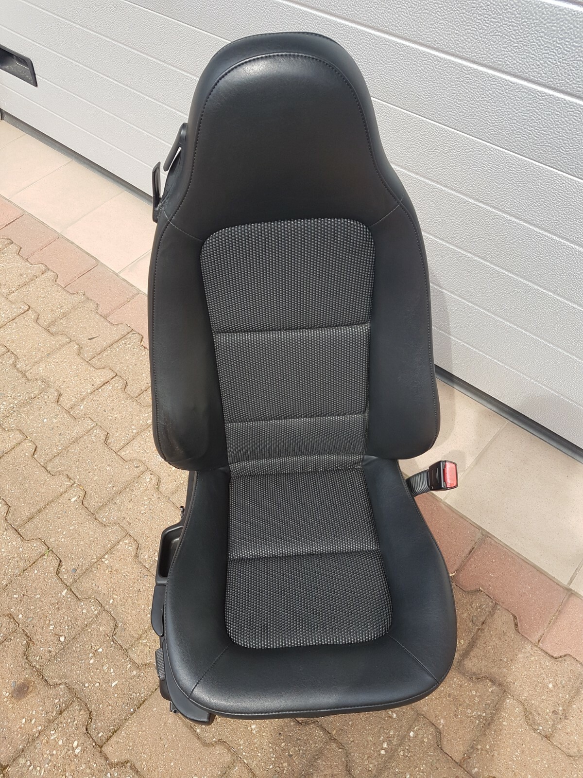 BMW Z3 Roadster Facelift Bei Fahrer Sitz Leder schwarz RECHTS  Gestell  Motor