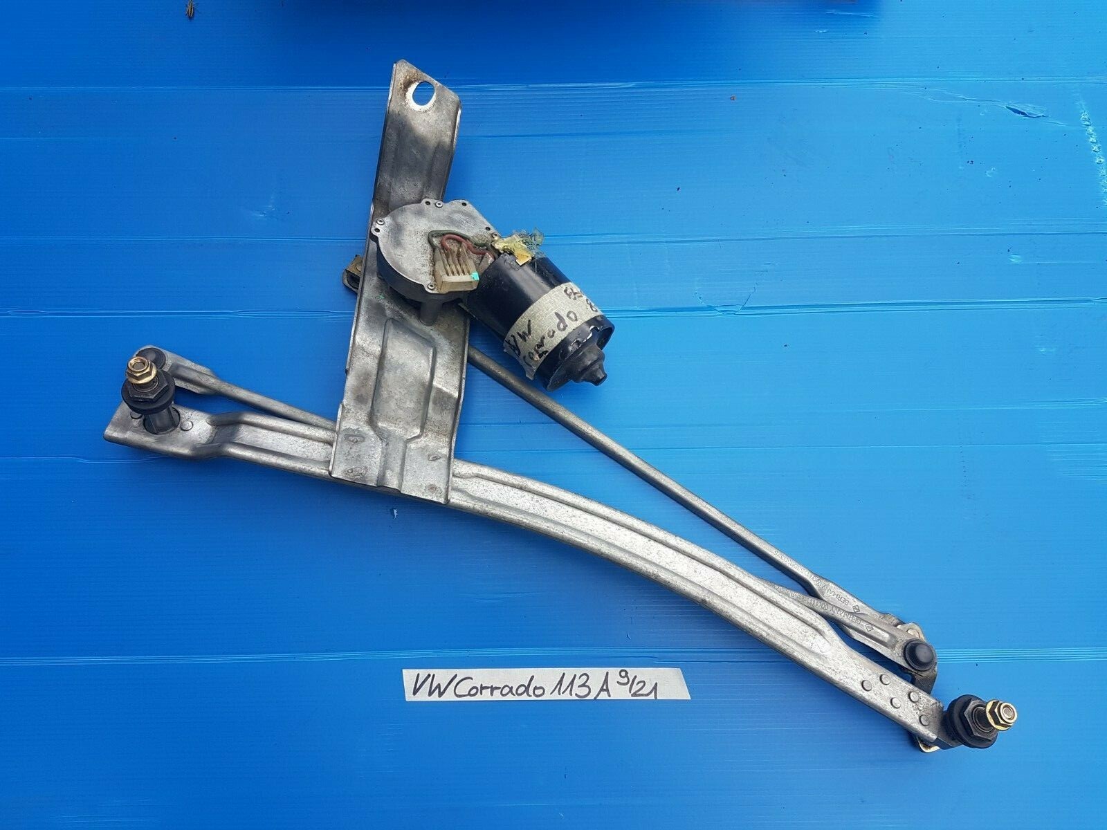 VW Corrado Scheibenwischer Motor + Gestänge VORNE 535955113 A
