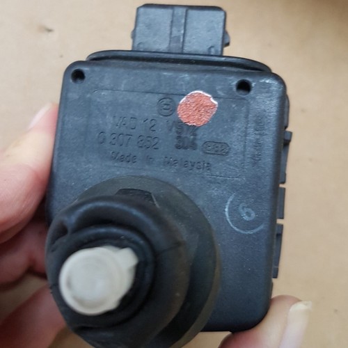 BMW E36 Scheinwerfer Stellmotor Leuchtweitenregulierung Bosch 0307852 Pin ab