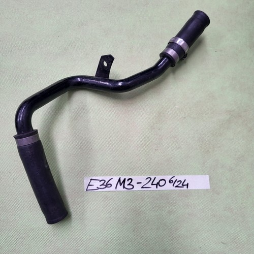 BMW E36 M3 Rohr Leitung Schlauch Motorvorlauf-Heizkörper 8391240