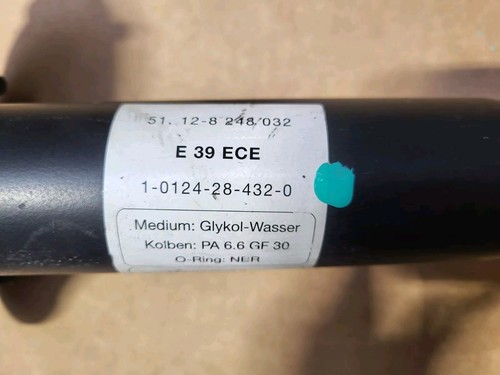 BMW E39 Limousine Stoßstangen Dämfer  Pralldämpfer HINTEN RECHTS 8248032