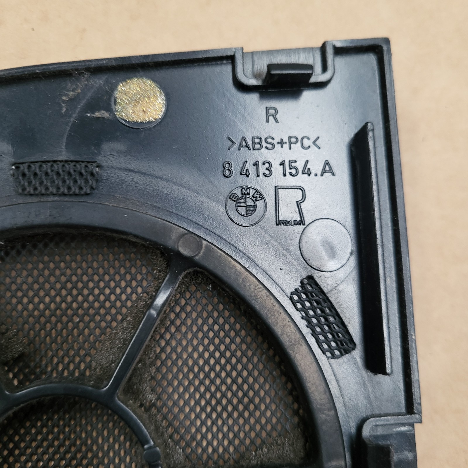 BMW Z3  Lautsprecher Gitter Verkleidung Abdeckung Blende 8413154 RECHTS Schwarz  – Bild 3