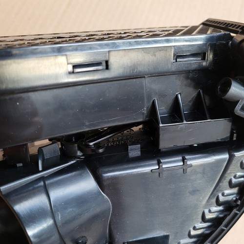 BMW Z4 Frischluftgrill schwarz LINKS Gitter Lüftung Düse 7025631 Getränkehalter