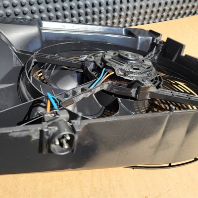 BMW E36 + Z3  Drucklüfter Klima Zusatz Lüfter Motor Flügelrad + Rahmen 8397474 – Bild 8