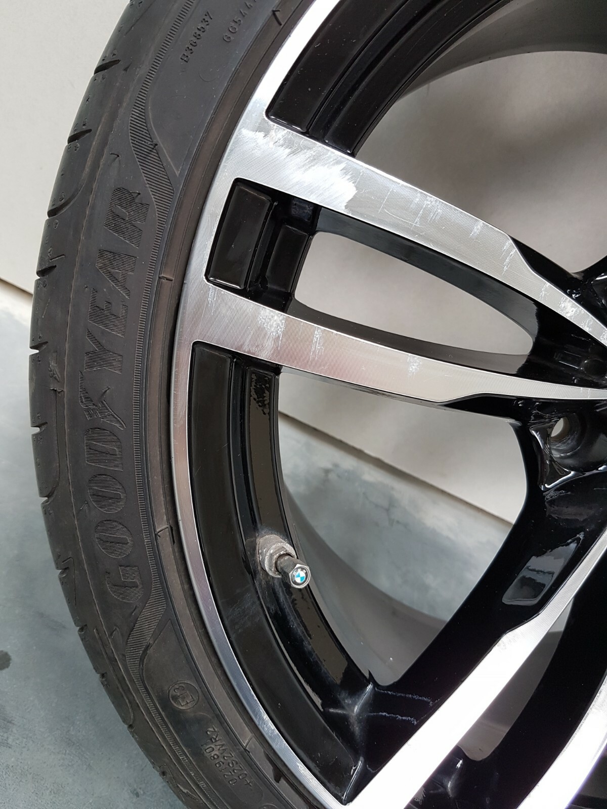 DREI BMW Z4 E85 E86 Leichtmetall Alufelge 9 J x 18 Zoll Goodyear 255/35 ABHOLUNG