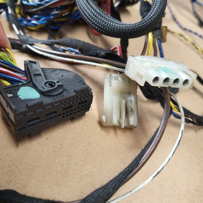 BMW Z3  Audio Kabelbaum HiFi Radio Adapter  Wechsler + Verstärker Kabel 1388889 – Bild 4