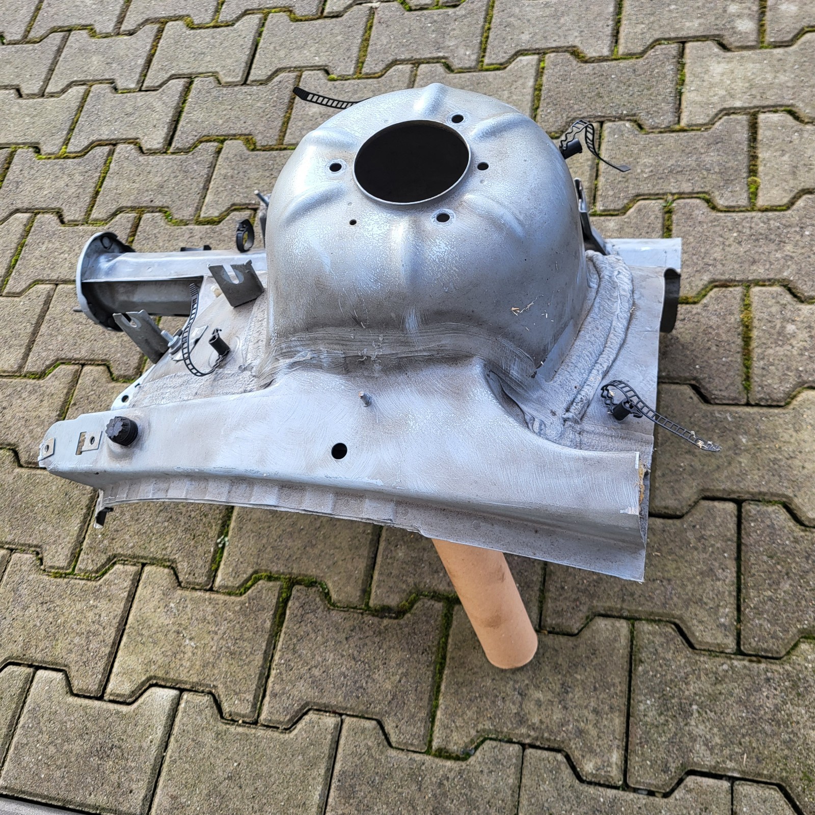 BMW Z3 Radhaus Träger Hälfte Spitze Längsträger Dom Reparaturblech LINKS