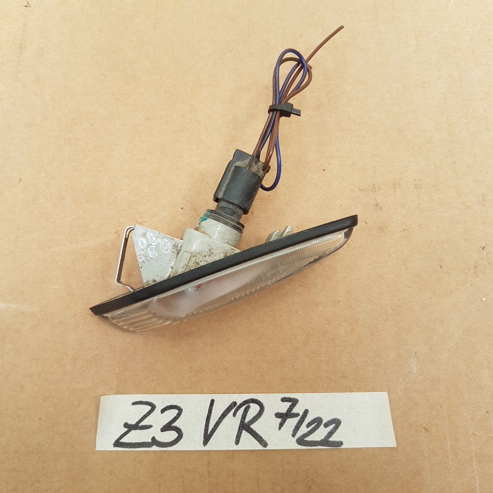 BMW Z3 Seiten Blinker weiß  8400764 Zusatzblinkleuchte RECHTS 8389536 + Stecker – Bild 2