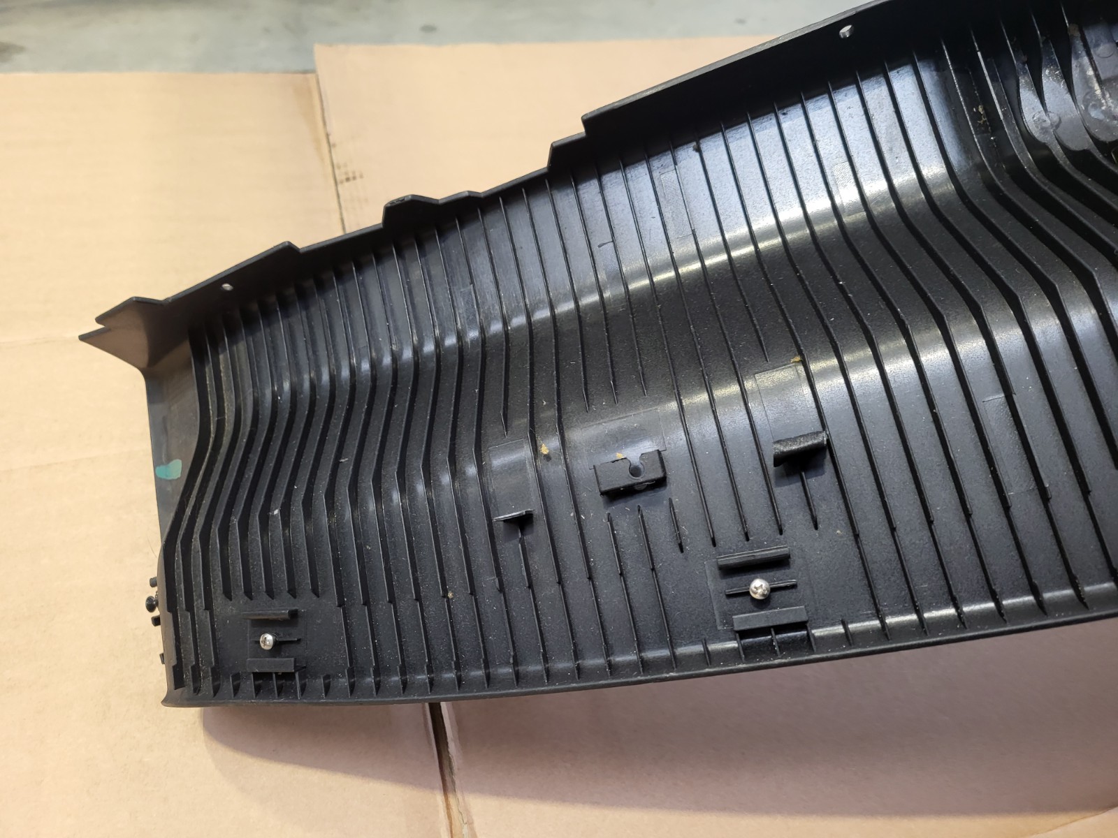 BMW Z4 E85 Roadster Verdeck Blende Leiste innen Windlauf Verkleidung 7056282  – Bild 14