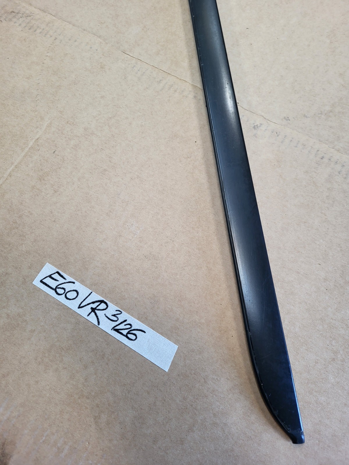 BMW 5er E60 E61 Zierleiste Wasserfang Leiste Abdeckung Windschutzscheibe RECHTS – Bild 3