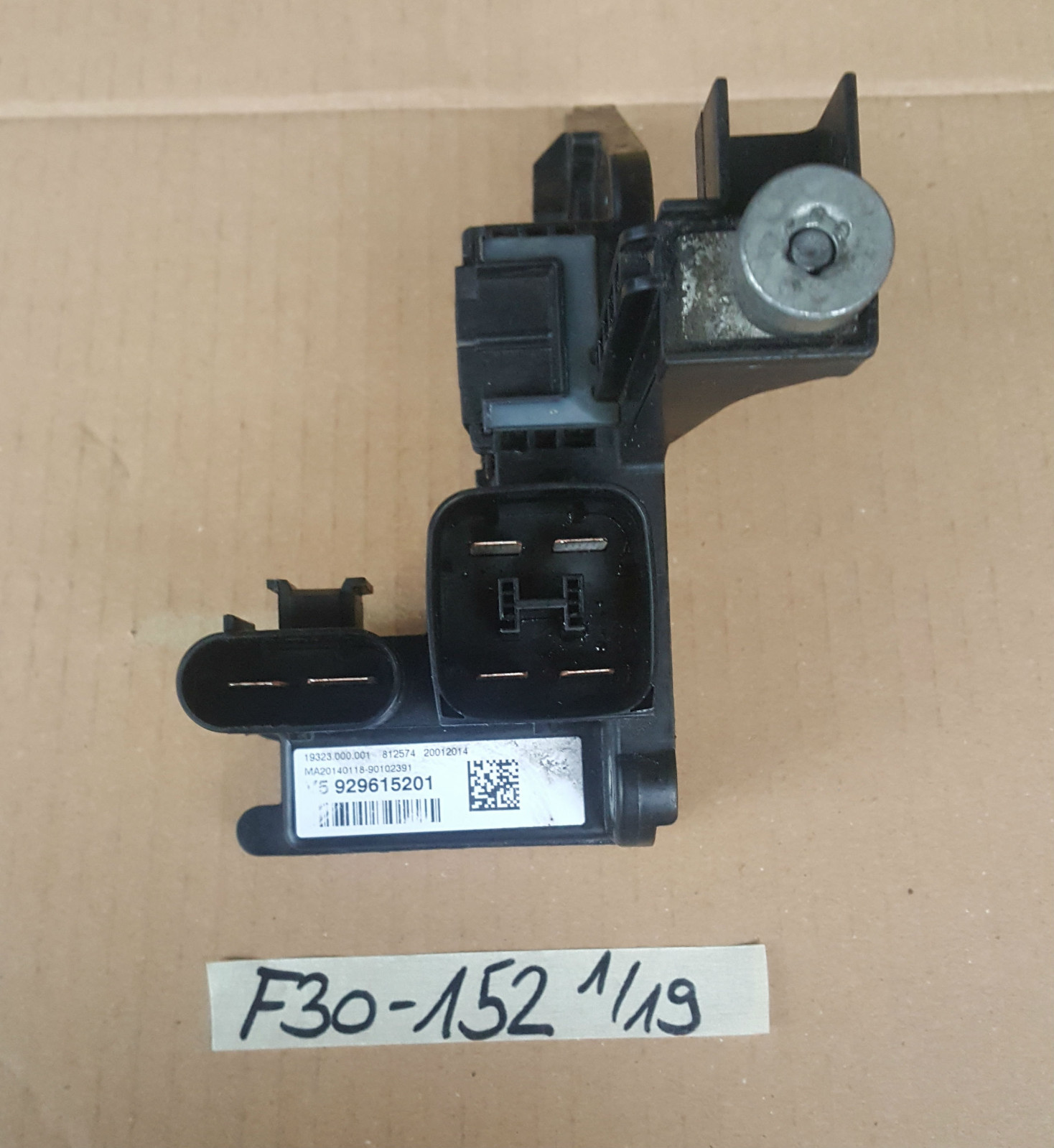 BMW F20 F21 F30 F31 F32 F33 F34 Sensor Verteiler Fremdstartstützpunkt 9296152