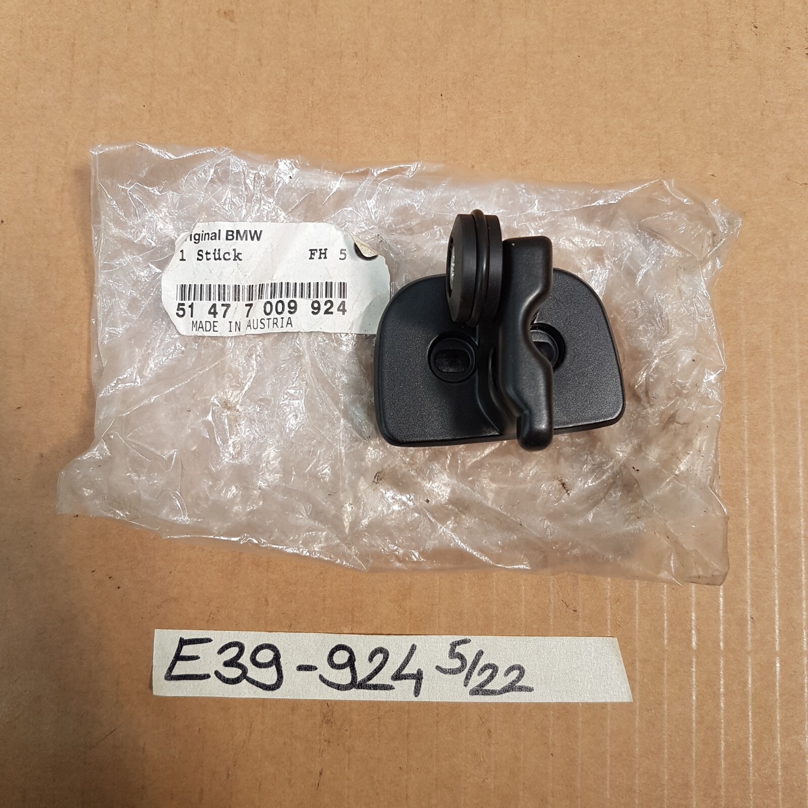 BMW E39 Touring Gepäckraum Rolle 7009924 Rollenbock Ladeboden rechts 