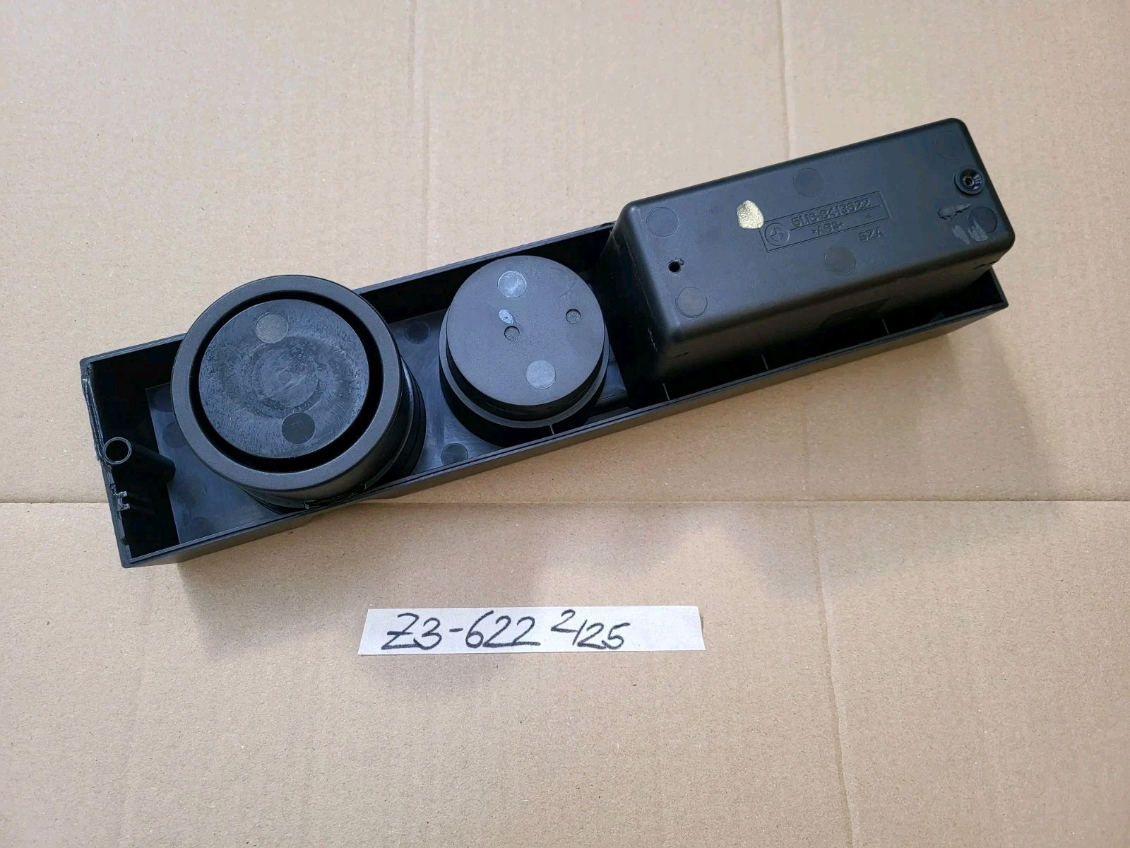 BMW Z3 Mittelkonsole Getränkehalter Einsatz Blende Verkleidung 8413622