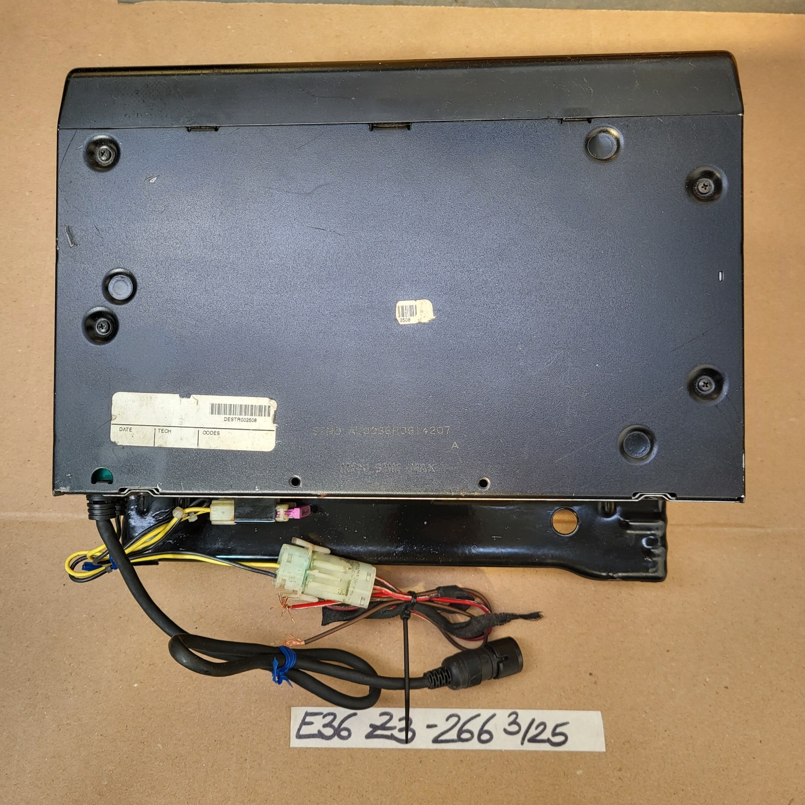 BMW Z3 Roadster Coupe CD Wechsler 8360284 + 6 Fach Magazin Changer DEFEKT