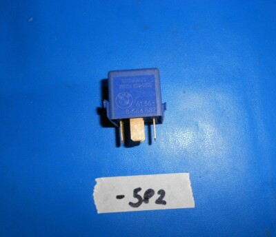 BMW E46 Relais Schliesser ultramarine blau 8364582