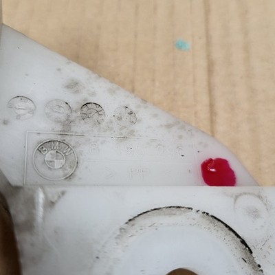 Original BMW E46 Cabrio Coupe Halter Stoßstange VORNE RECHTS 8195296 – Bild 3