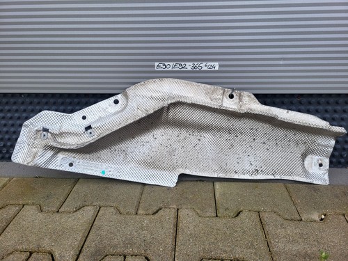 BMW E81 E82 E87 E88 E90 E91 E92 Hitzeblech Wärmeisolierung vorne rechts 7059365 – Bild 1