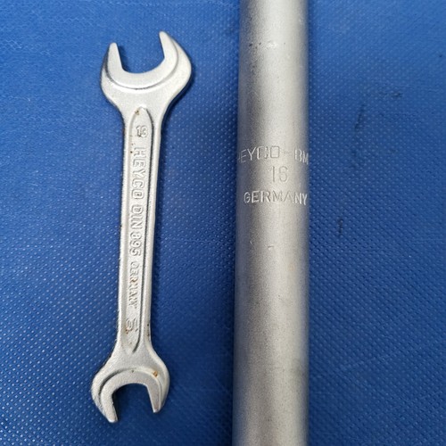 BMW E36 + Z3 Bord Werkzeug Abschlepp Öse Haken Maulschlüssel Keil Rad Schlüssel – Bild 2