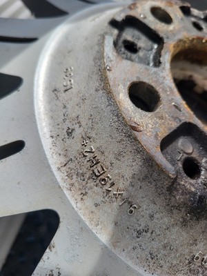 BMW E90 E91 E92 E93  Alufelge 9J x 19 Zoll 8037142 Reifen 255/35 ABHOLUNG 