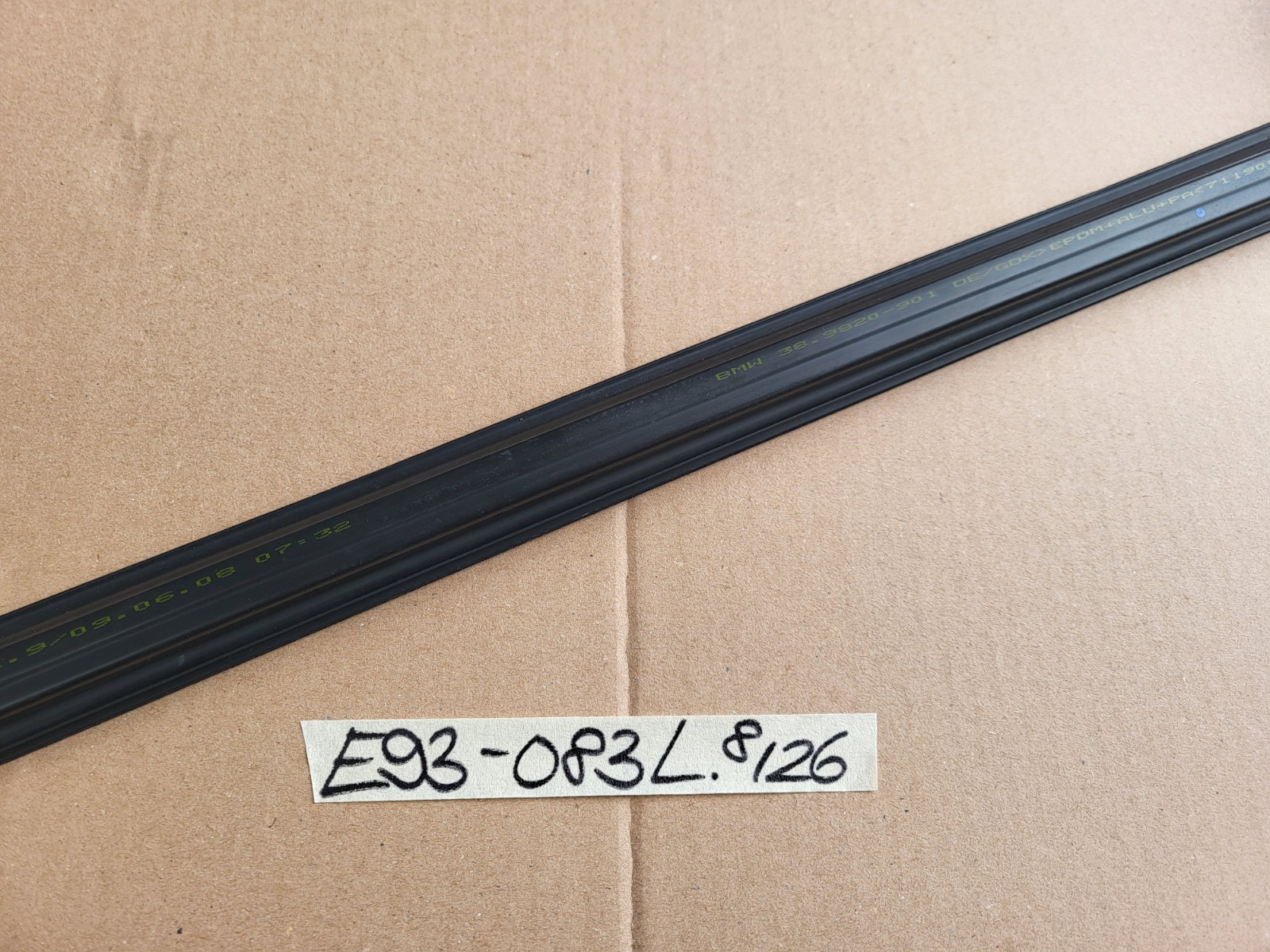 BMWE92 E93 Dichtung Schacht Leiste Fahrer Tür Gummi LINKS 7187083