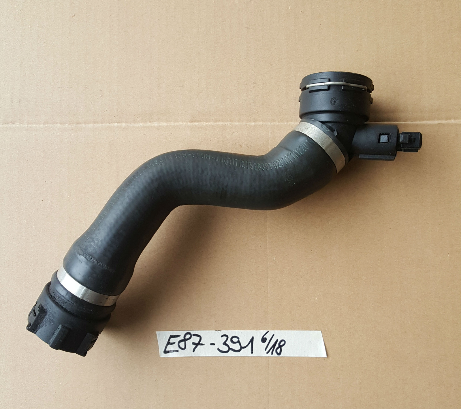 LST Kühlwasser Stutzen Für BMW E90 E91 E92 - Zylinderkopf Thermostat Anschluss