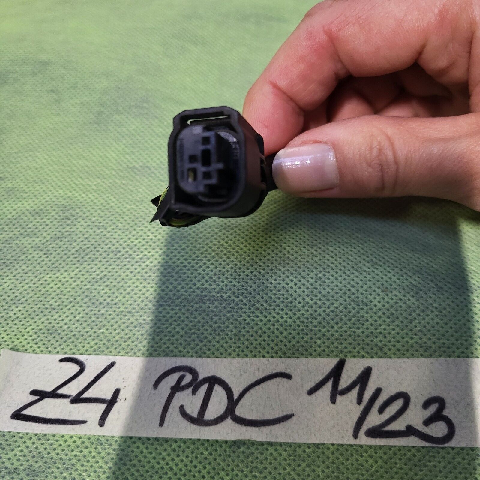 BMW Z4 E85 E86 PDC Stecker für PDC Einparkhilfe Ultraschall Sensor ‣ KFZ  Store
